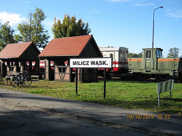 Polecam kolejny przystanek za Milicz-Zamek w miejscu dawnej stacji Milicz Wąskotorowy  jest miejsce odpoczynku+nawet grill:-)