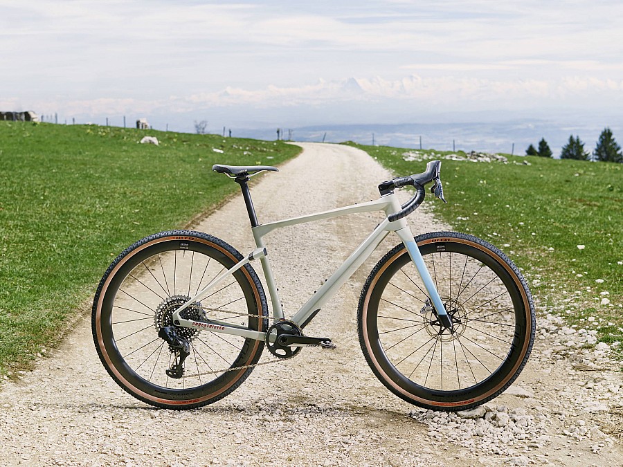 BMC URS ONE 01 (mat. pras.)