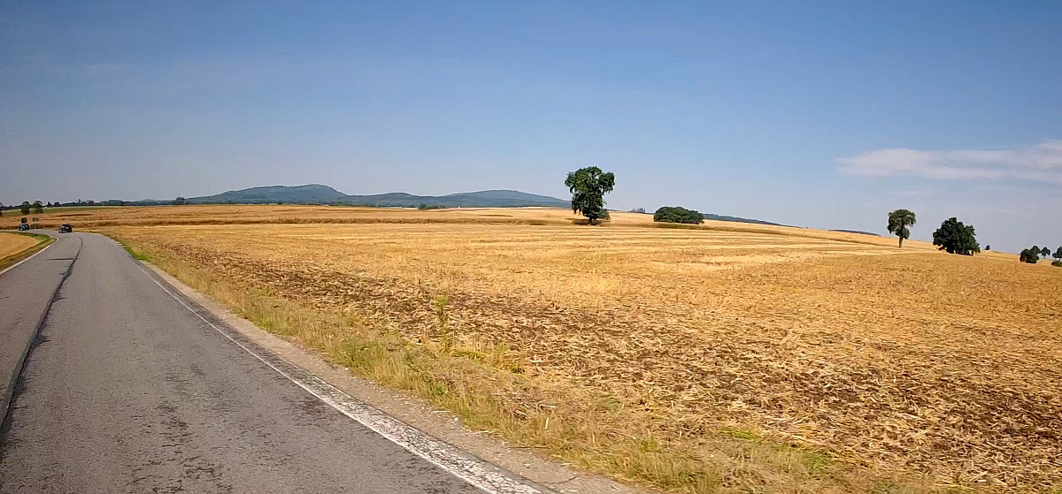 Droga na odcinku między Jordanowem a Oleszna